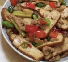 Fried Tofu Skin with Shredded Pork