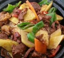 Potato and Chicken Clay Pot Rice