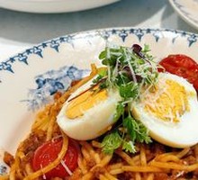 Warm Egg Meat Sauce Pasta