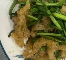 Garlic Stir-fried Pig Skin