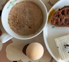 White Jade Square Cake