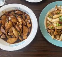 Fresh Yellow Crab with Rice Cake