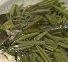 Braised Pork and Water Shield Soup