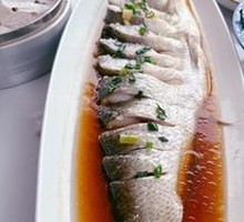 Steamed Large White Fish
