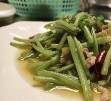 Stir-fried Sweet Potato Vines