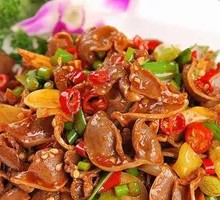 Stir-Fried Chicken Offal with Green Chili