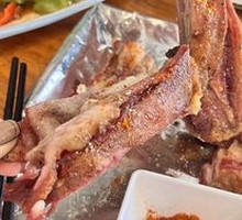 Hand-grabbed Lamb Ribs