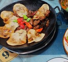 Old Courtyard Stove Pot Chicken