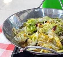 Spicy Pot-Braised Cabbage
