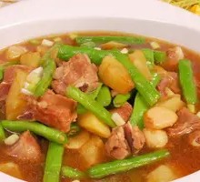 Stewed Pork Ribs with Green Beans and Potatoes