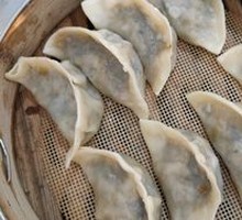 Sour Cabbage and Vermicelli Steamed Dumplings