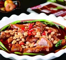 Braised Pig's Feet with Soybeans