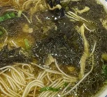 Pickled Cabbage and Pork Noodles