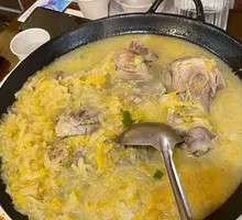 Braised Pork Bone with Pickled Cabbage