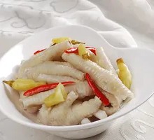 Traditional Spicy Pepper Chicken Feet (Boneless)