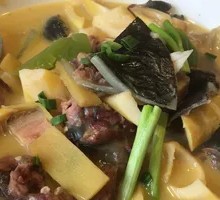 Salted Pork and Spring Bamboo Shoot Stew with Softshell Turtle