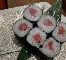 Tuna Sushi Roll
