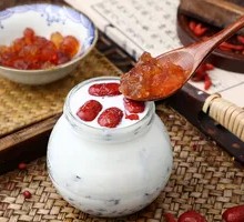 Red Bean and Peach Gland Milk Stew