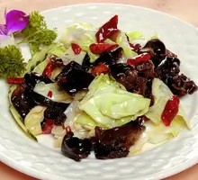 Cabbage, Black Fungus, and Tofu Stir-fry