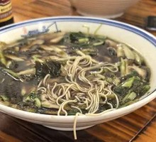 Snow Vegetable and Wild Bamboo Shoot Noodles