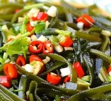 Thin seaweed strips