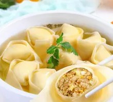 Fresh Pork and Napa Cabbage Dumplings