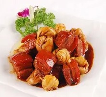 Braised Pork with Tofu Skin Balls