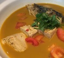 Stewed Fish Head with Rice