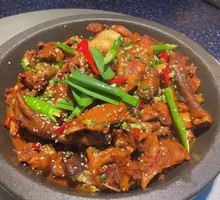 Spicy Stone Pot Chicken
