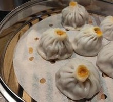 Crab Roe Steamed Buns