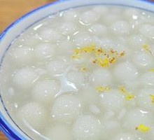 Chilled Sweet Rice Balls in Fermented Rice Wine