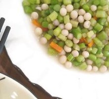 Water Chestnut and Bamboo Shoots