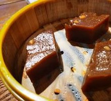 Pine Nut Steamed Cake