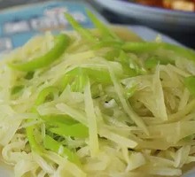 Sliced Potatoes with Green Pepper