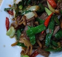 Spicy Stir-Fried Beef Brisket
