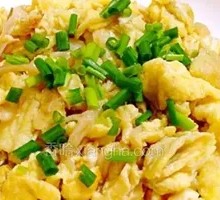 Golden Needle Mushroom and Egg Rice Bowl