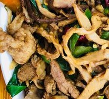 Smoked Bamboo Shoots with Pork Stir-fry