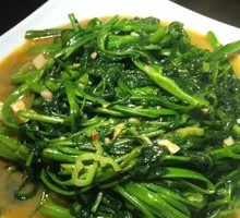 Garlic Stir-Fried Water Spinach