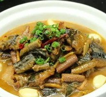 Signature Eel and Salted Pork Pot
