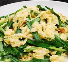 Stir-fried Leek with Free-range Eggs