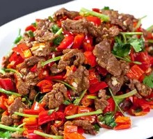 Stir-Fried Beef with Yellow Onion