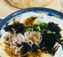 Seaweed Tofu Soup