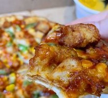 Spicy Crawfish & Tender Chicken Pizza