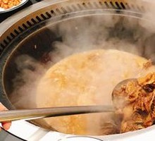 Stewed Goose in Iron Pot