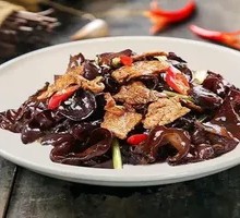 Northeastern Small Wood Ear Mushroom Stir-Fried with Pork
