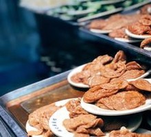 Fried Fish and Wheat Gluten Noodles