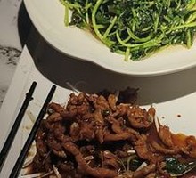 Beijing-style Shredded Pork in Soy Sauce