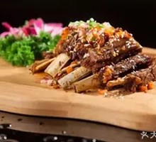 Hand-grabbed Lamb Ribs