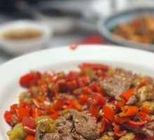 Stir-Fried Beef with Yellow Onion