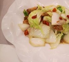 Fried Pork Crumbs with Napa Cabbage